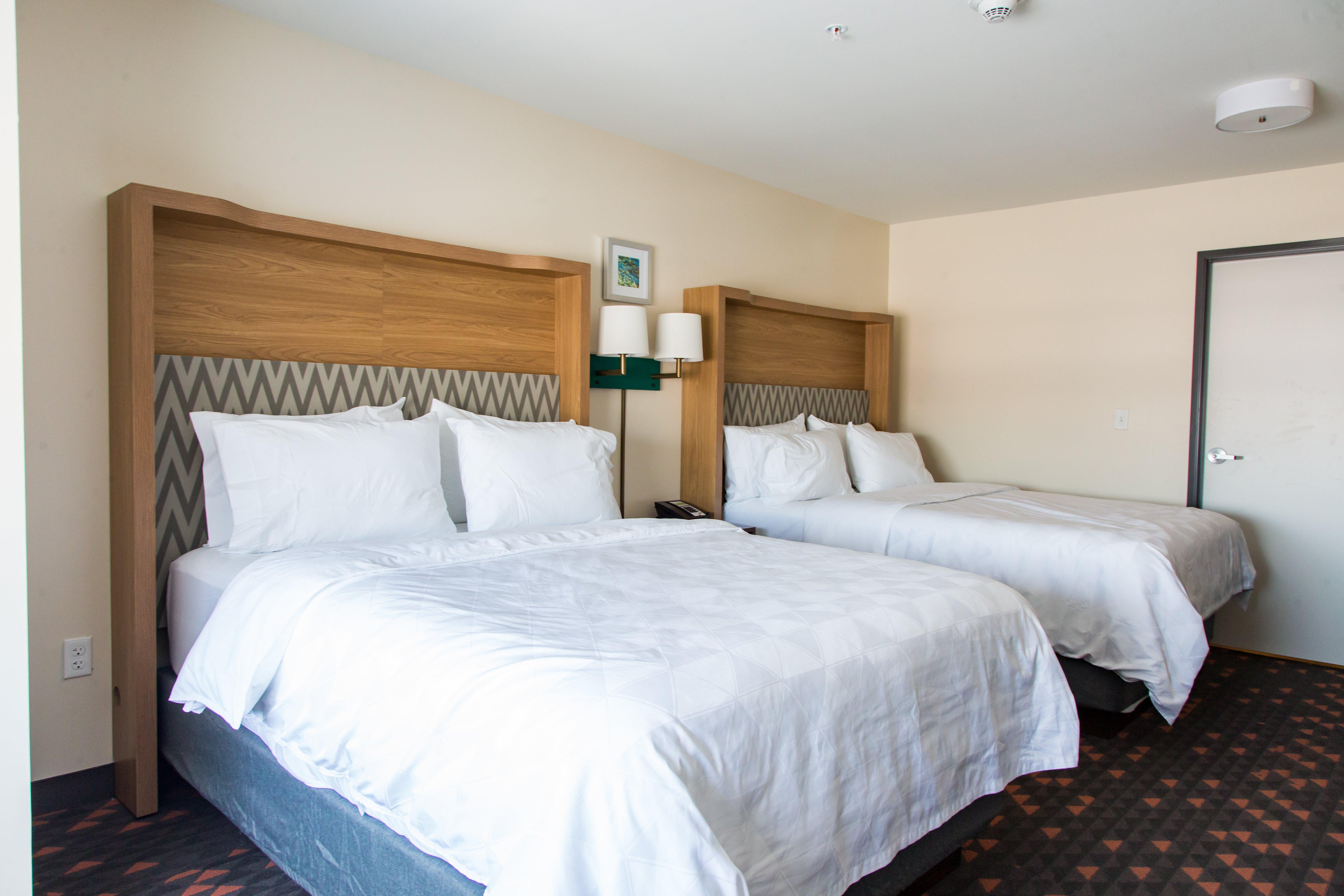 Holiday Inn Hotel & Suites - Mount Pleasant By Ihg Екстер'єр фото