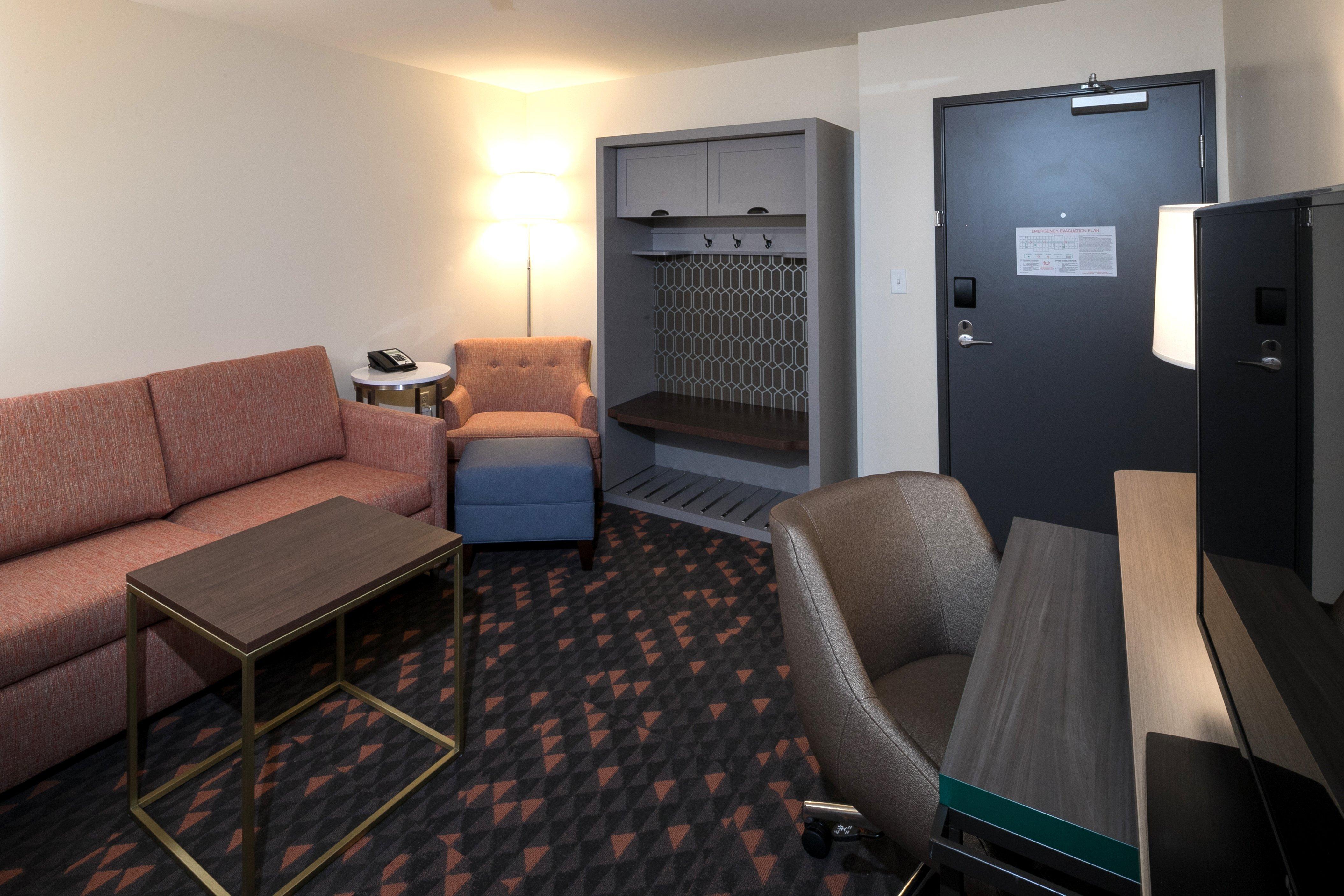 Holiday Inn Hotel & Suites - Mount Pleasant By Ihg Екстер'єр фото
