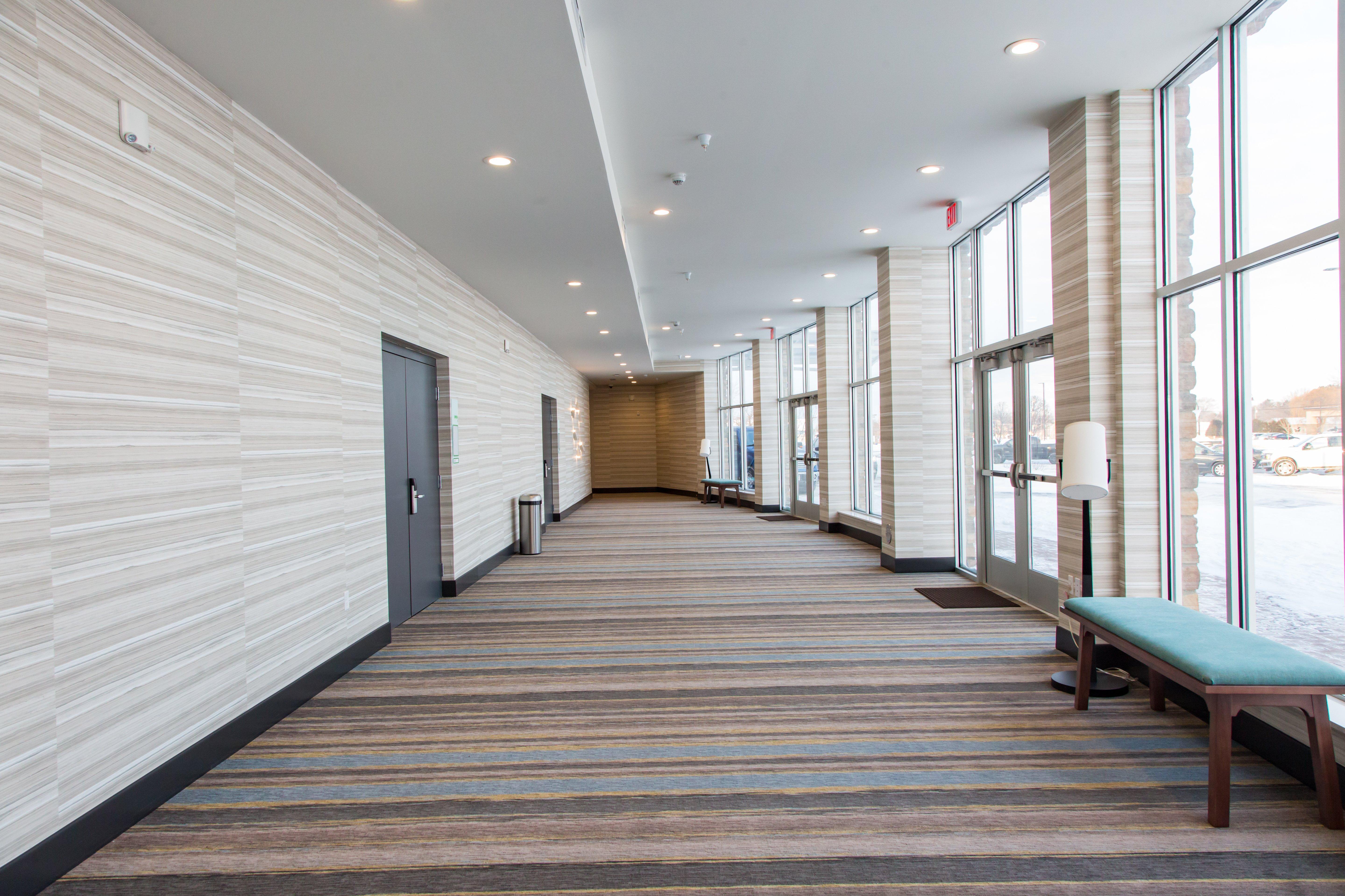 Holiday Inn Hotel & Suites - Mount Pleasant By Ihg Екстер'єр фото