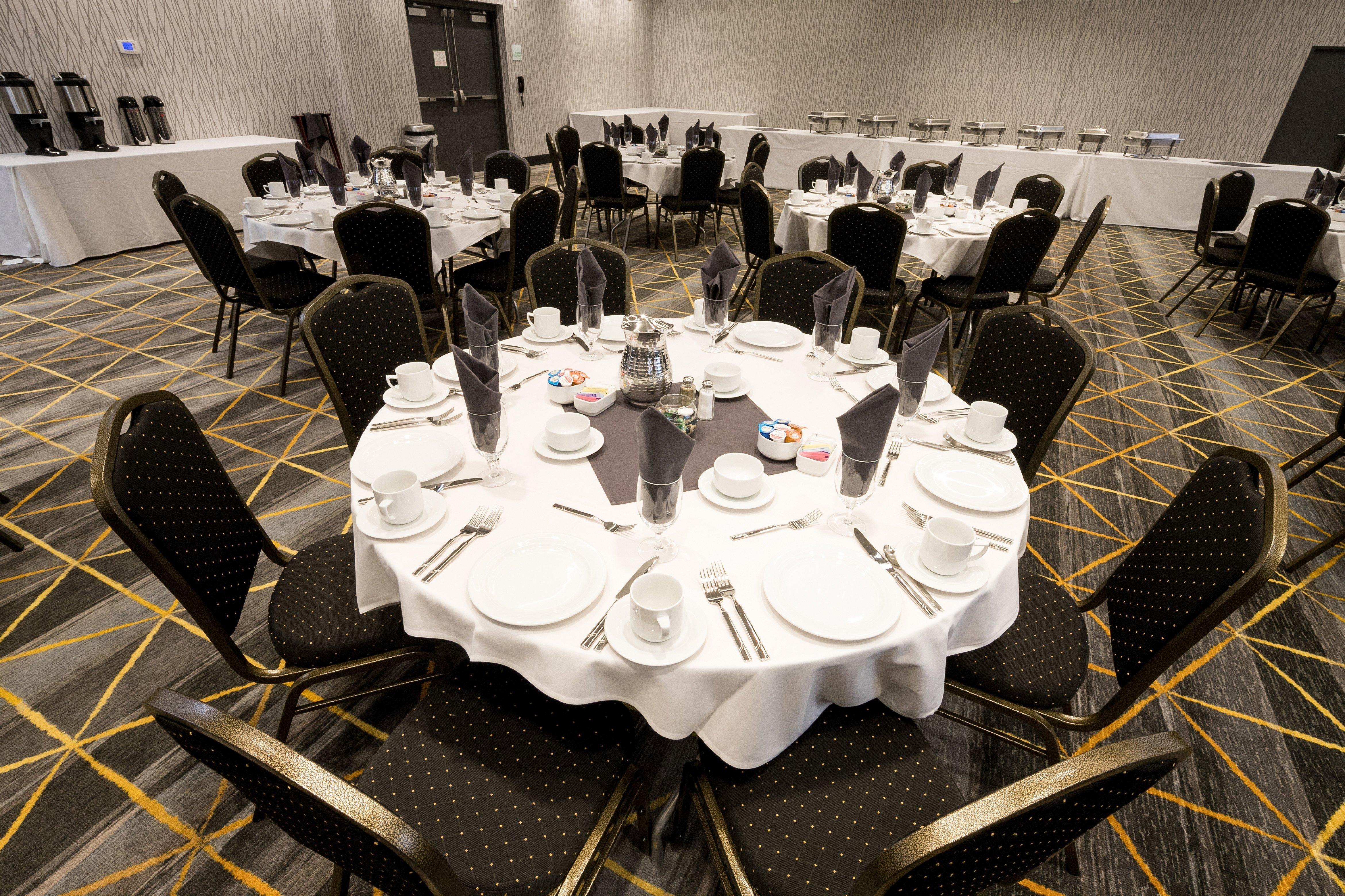 Holiday Inn Hotel & Suites - Mount Pleasant By Ihg Екстер'єр фото